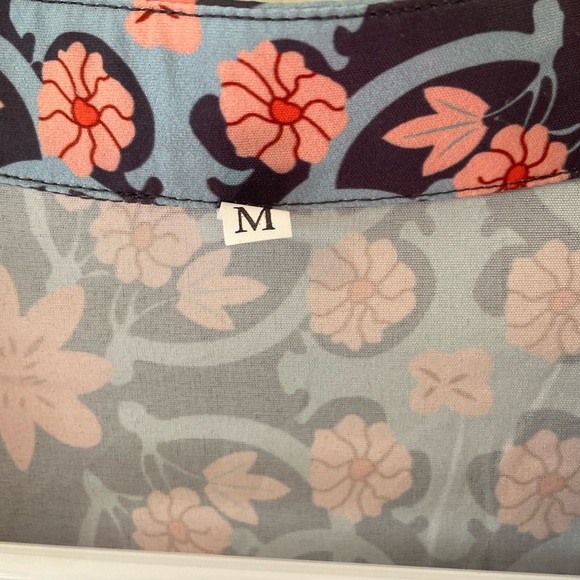 Blue Floral Button Down - Picture 4 of 6